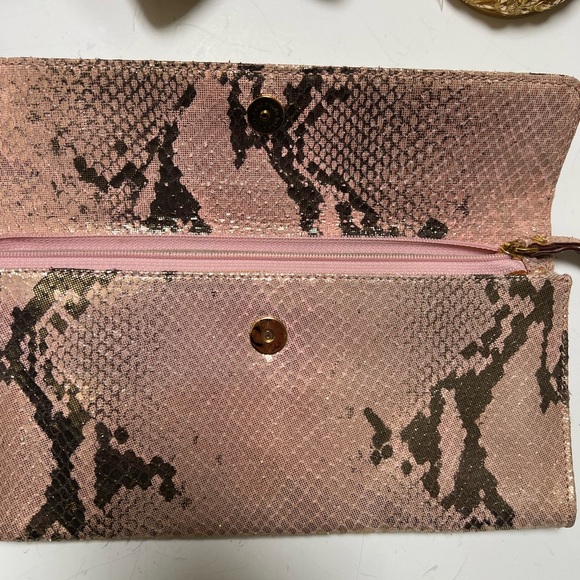 KATE SPADE- Chic Snake Print Clutch with Gold Ring Handle